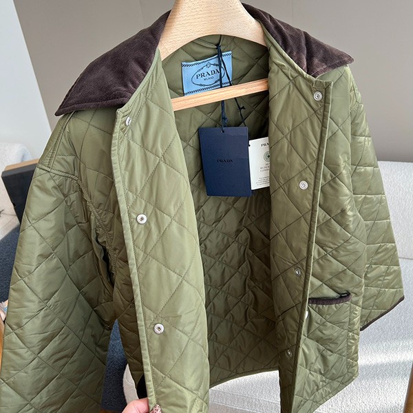 【入手困難】プラダ コピー商品 Re-Nylon キルティングジャケット pub15944